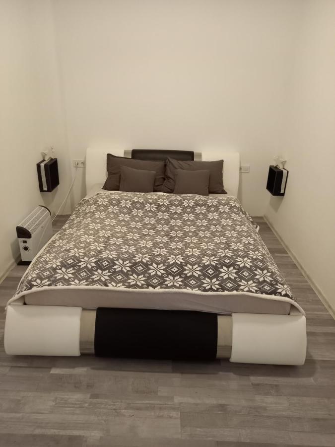 Titi House Appartement Bakonykoppány